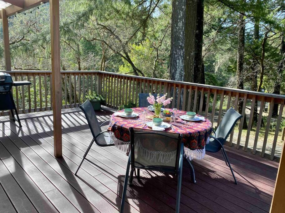 Avenue Of The Giants Caraway Cottage Miranda Exterior photo